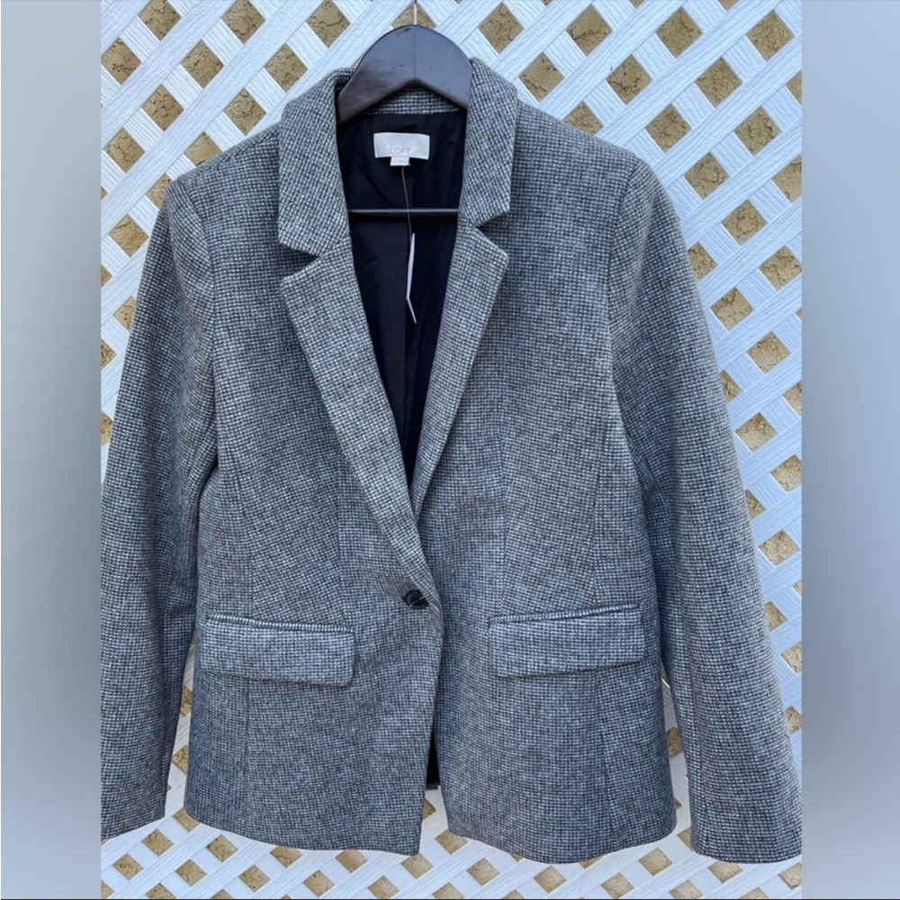 Women's Loft grey blazer/ jacket size 6 NWT
